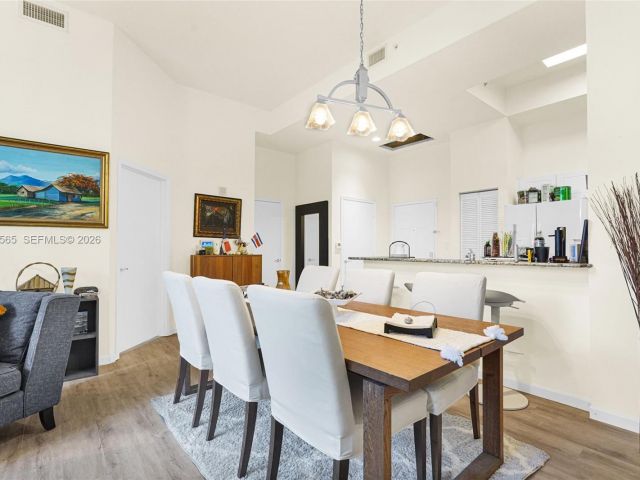 2-bedroom condo for sale in Aventura - 19501 W Country Club Dr 207 - MondialRealty