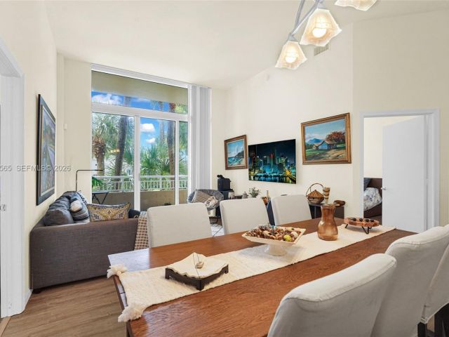 2-bedroom condo for sale in Aventura - 19501 W Country Club Dr 207 - MondialRealty