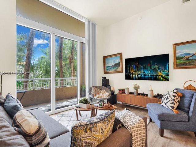 2-bedroom condo for sale in Aventura - 19501 W Country Club Dr 207 - MondialRealty