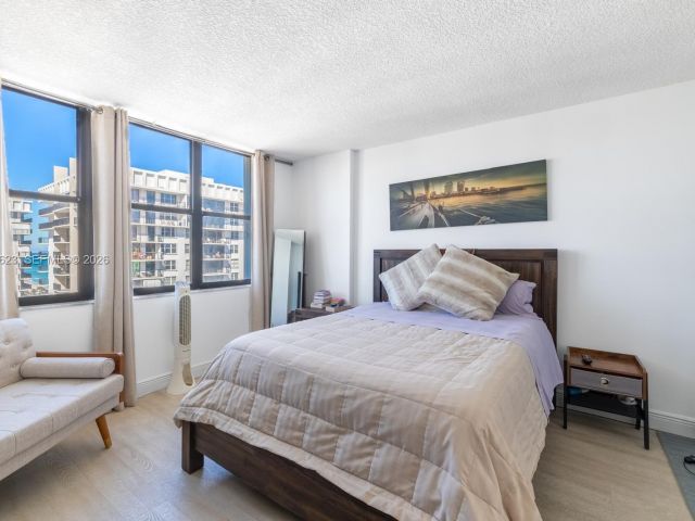 Apartment for sale  Unit #2504 - photo 7122064