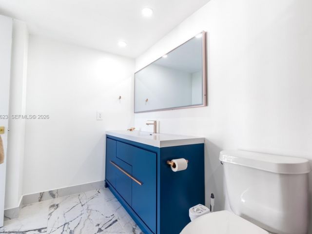 Apartment for sale  Unit #2504 - photo 7122070