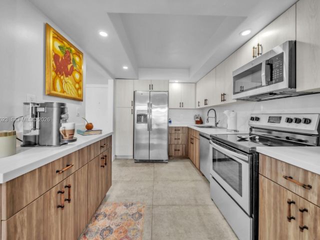 Apartment for sale  Unit #2504 - photo 7122081