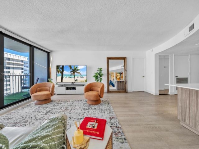 Apartment for sale  Unit #2504 - photo 7122092