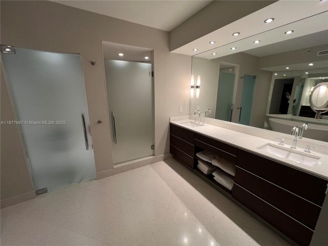 Apartment for rent  Unit #2806 - photo 6529439