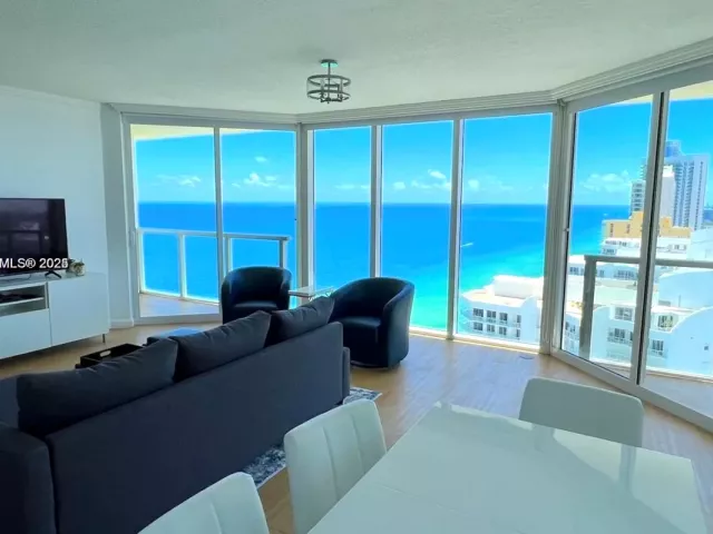 2-bedroom condo for rent in Sunny Isles Beach - 16699 Collins Ave 3808 - MondialRealty