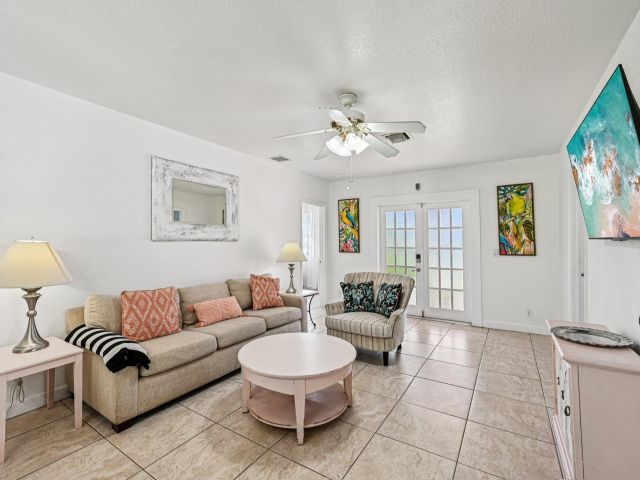 Home for sale at 423 Kern Street - photo 6533741