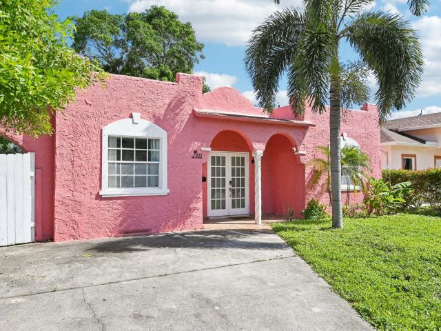 Home for sale at 423 Kern Street - photo 6533744