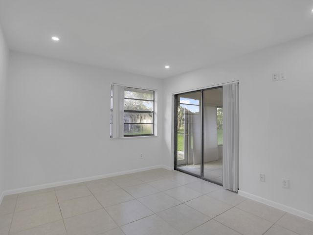 Home for rent at 315 NW 36th Avenue - photo 6565070