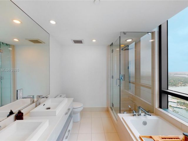 Apartment for sale  Unit #4607 - photo 6539072