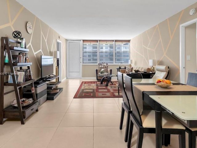 Apartment for sale  Unit #708 - photo 7435442