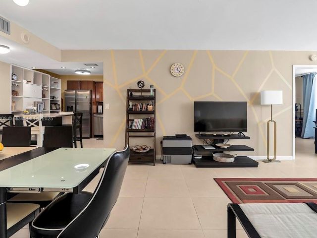 Apartment for sale  Unit #708 - photo 7435452