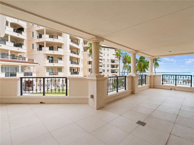 Apartment for sale  Unit #8011 - photo 6532340