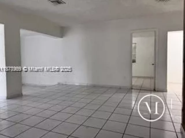 3-bedroom home for sale in North Miami - 1565 NE 141st St - MondialRealty