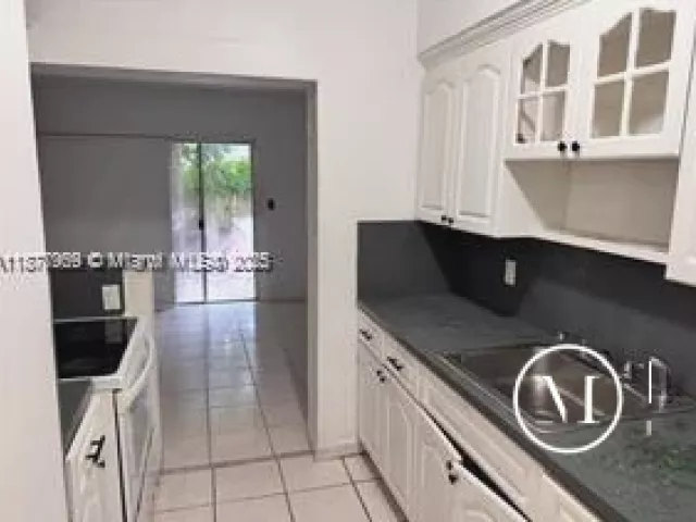 3-bedroom home for sale in North Miami - 1565 NE 141st St - MondialRealty