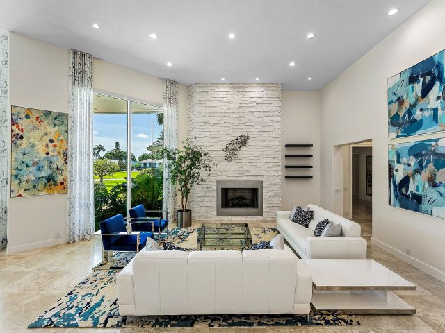 Home for sale at 225 Oakview Drive - photo 6535791