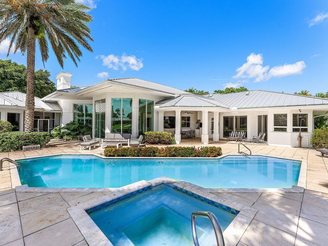 Home for sale at 225 Oakview Drive - photo 6535797