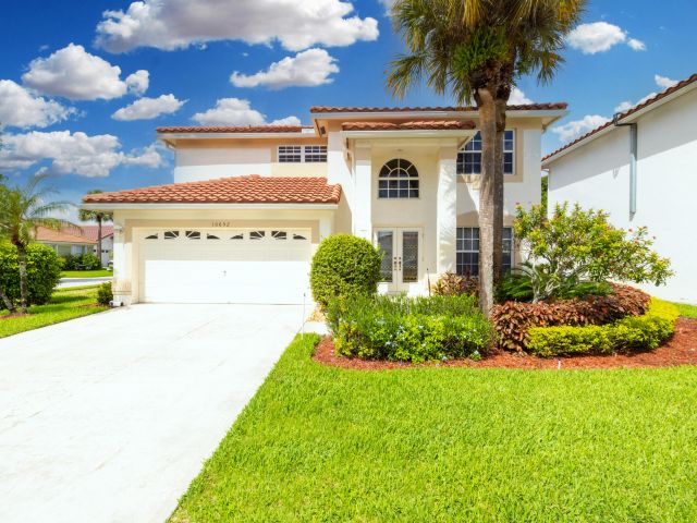 Home for sale at 10652 Buttonwood Lake Drive - photo 6537054