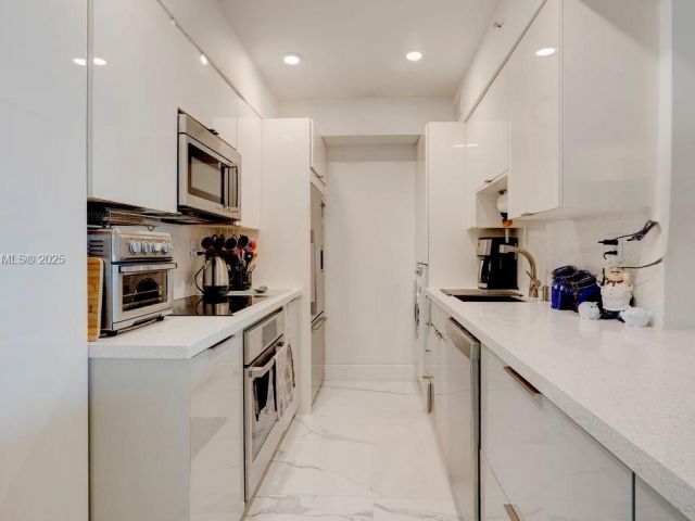 Apartment for sale  Unit #322 - photo 6535927