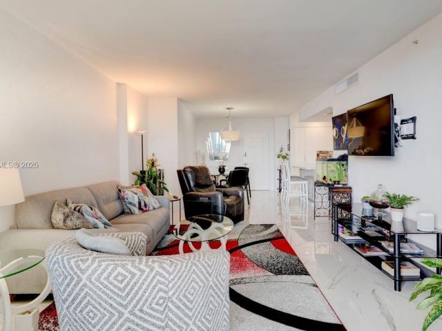 Apartment for sale  Unit #322 - photo 6535929