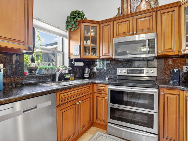 Home for sale at 8541 Old Towne Way - photo 6534386