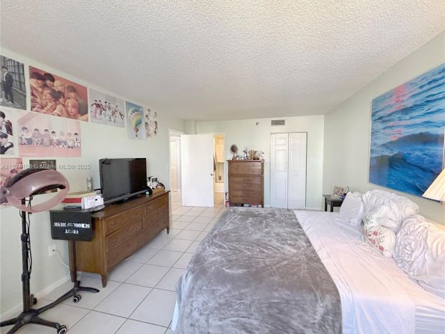 Apartment for sale  Unit #811 - photo 6537076