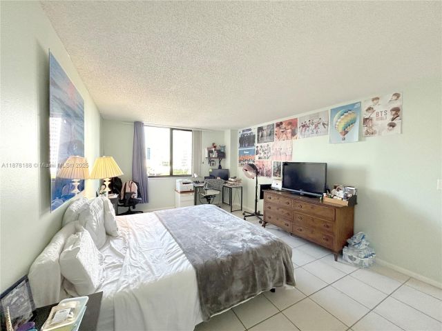 Apartment for sale  Unit #811 - photo 6537077