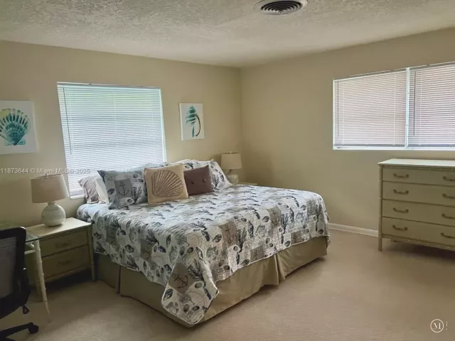 3-bedroom home for rent in Riviera Beach - 1241 Manor Dr - MondialRealty