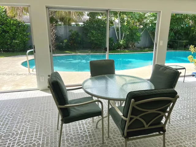 3-bedroom home for rent in Riviera Beach - 1241 Manor Dr - MondialRealty