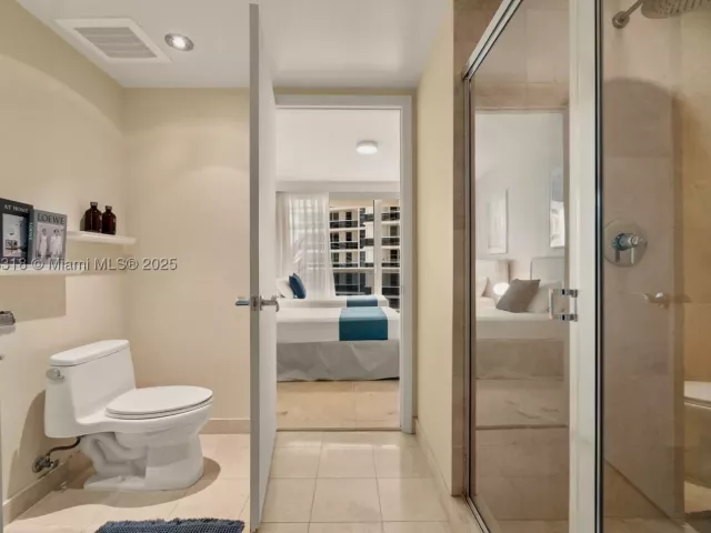2-bedroom condo for rent in Hallandale Beach - 1830 S Ocean Dr 2306 - MondialRealty