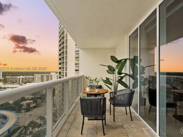 2-bedroom condo for rent in Hallandale Beach - 1830 S Ocean Dr 2306 - MondialRealty