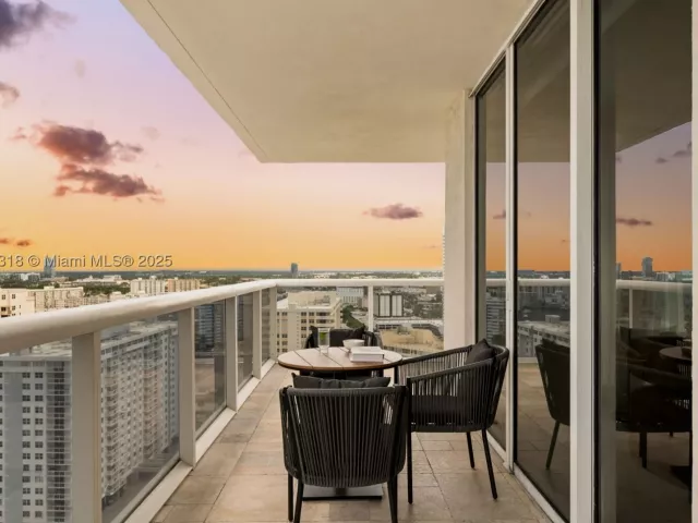2-bedroom condo for rent in Hallandale Beach - 1830 S Ocean Dr 2306 - MondialRealty
