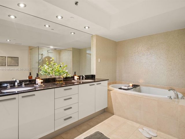 Apartment for rent  Unit #2306 - photo 6537550