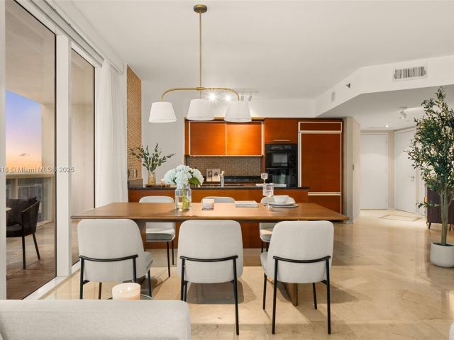 Apartment for rent  Unit #2306 - photo 6537559