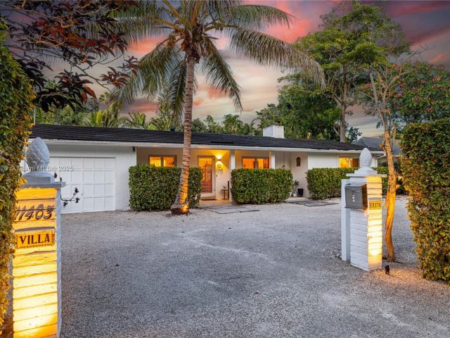 Home for sale at 11403 NE 8th Ave - photo 6538563