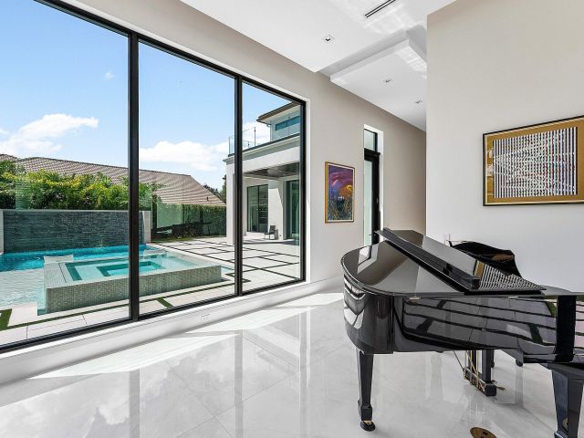 Home for sale at 17615 Foxborough Lane - photo 6538946