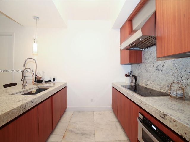 Apartment for rent  Unit #1204N - photo 6541188