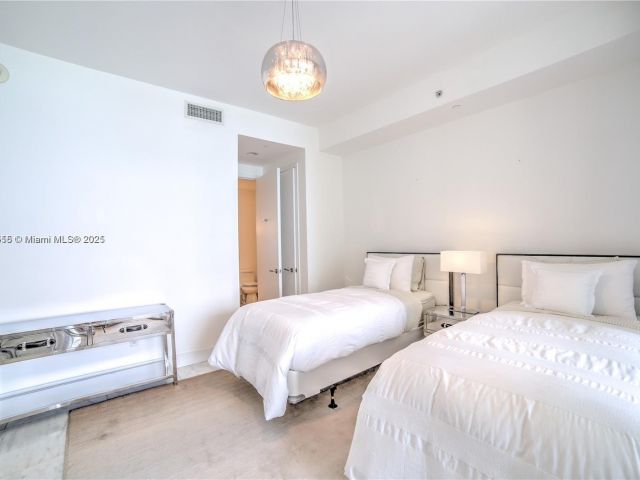 Apartment for rent  Unit #1204N - photo 6541192