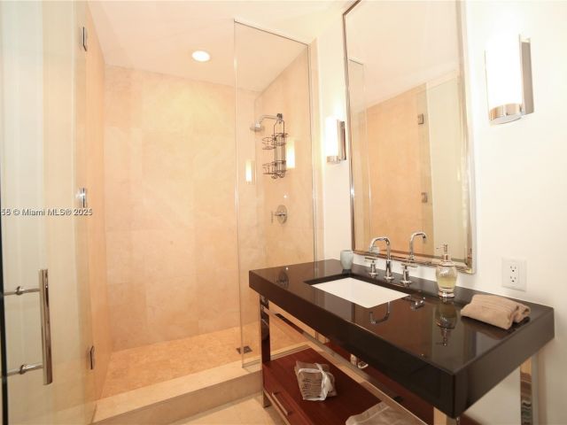 Apartment for rent  Unit #1204N - photo 6541193