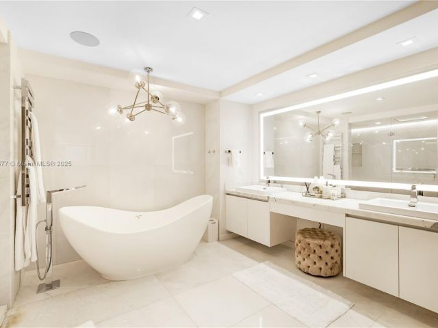 Apartment for sale  Unit #5-2403 - photo 6559811