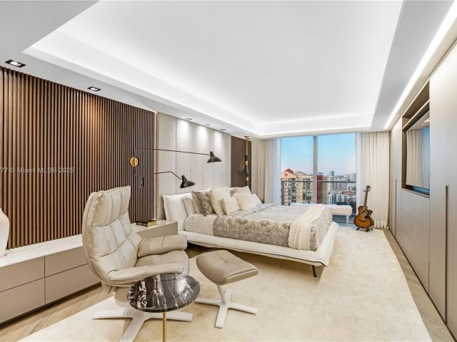 Apartment for sale  Unit #5-2403 - photo 6559812