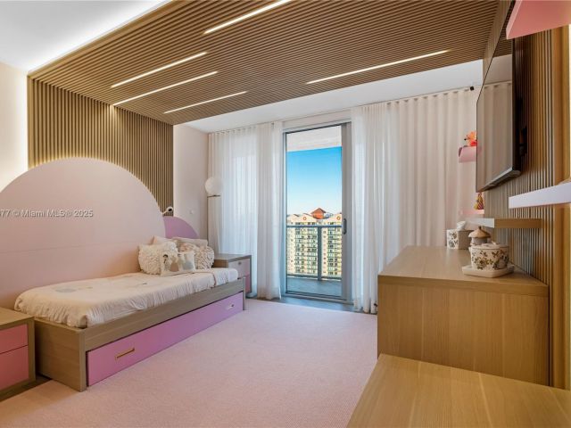 Apartment for sale  Unit #5-2403 - photo 6559816