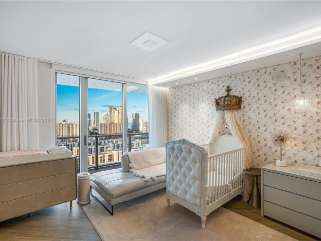 Apartment for sale  Unit #5-2403 - photo 6559818