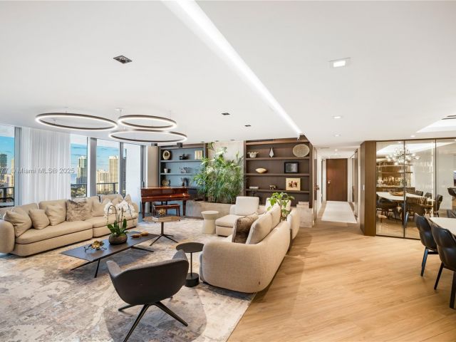 Apartment for sale  Unit #5-2403 - photo 6559828