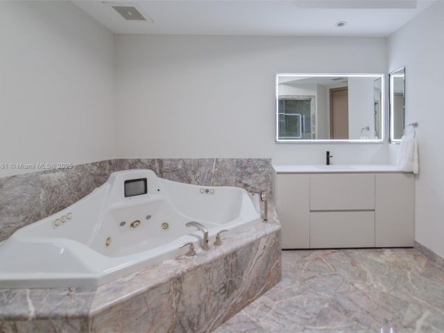 Apartment for sale  Unit #2102 - photo 6539807