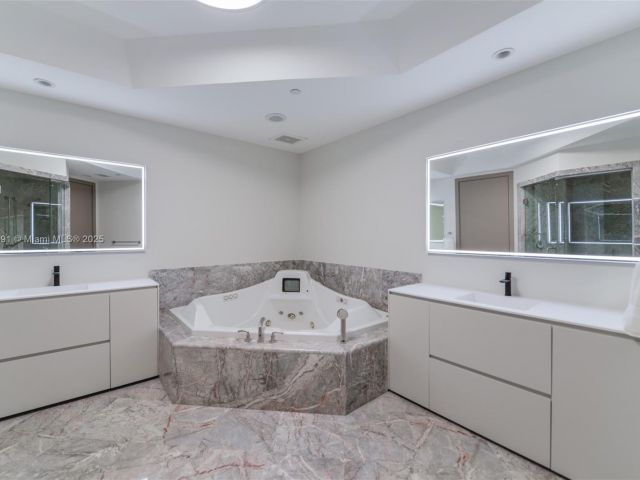 Apartment for sale  Unit #2102 - photo 6539809