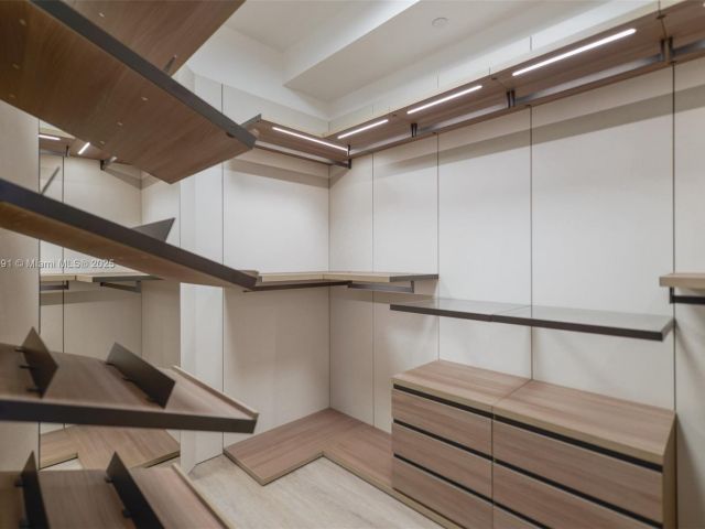 Apartment for sale  Unit #2102 - photo 6539811