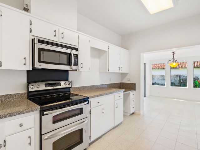 Home for rent at 210 Russlyn Drive - photo 6539629