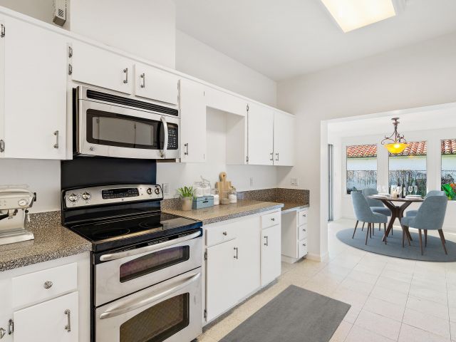 Home for rent at 210 Russlyn Drive - photo 6539642