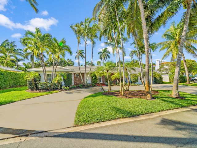 Home for rent at 210 Russlyn Drive - photo 6539647