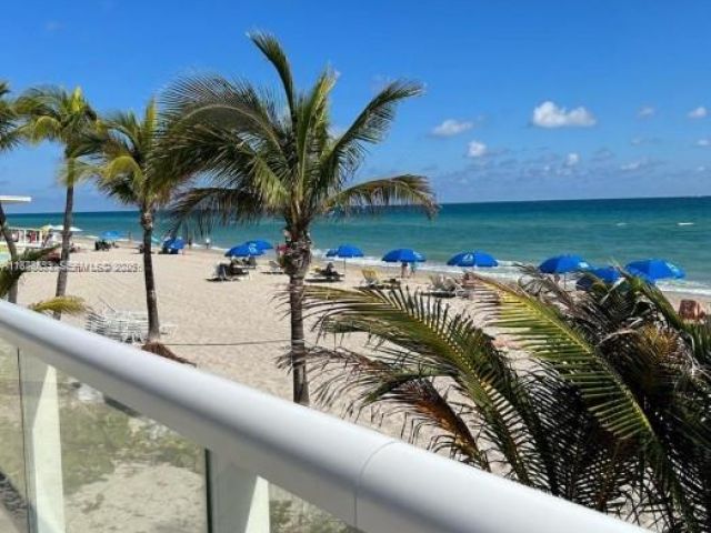 1-bedroom condo for rent in Hallandale Beach - 2030 S Ocean Dr 725 - MondialRealty